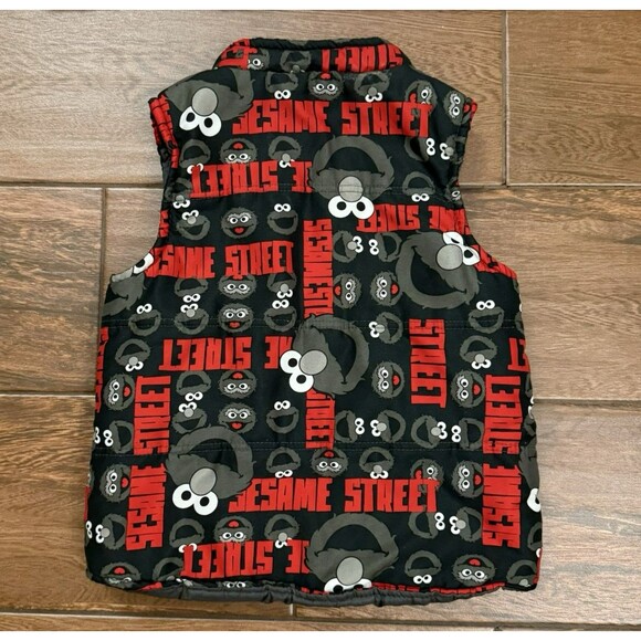 Sesame Street Elmo Vest Toddler Boys Size 5T All Over Print Elmo Puffer Vest - Picture 4 of 5